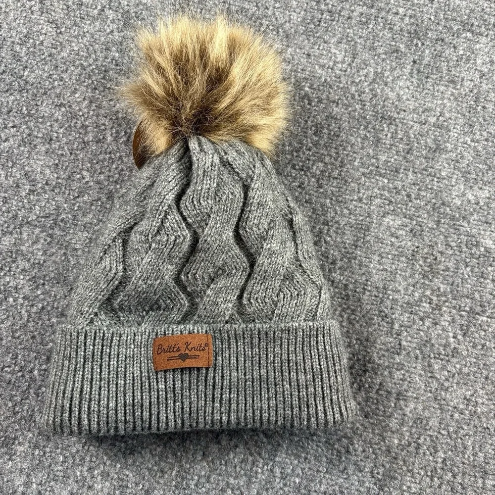 Britts Knits Pom Beanie Women Gray Cable Knit Faux Fur Lined Winter Ski NWT Cozy